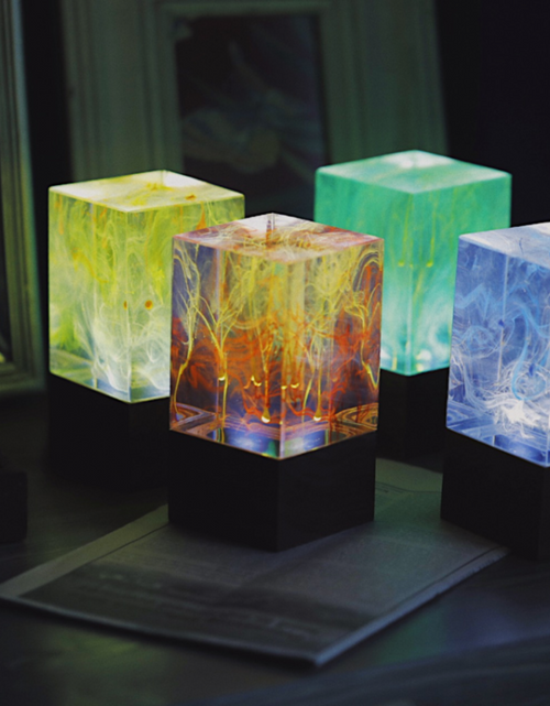 Load image into Gallery viewer, Resin table decor - Aurora by EP Light
