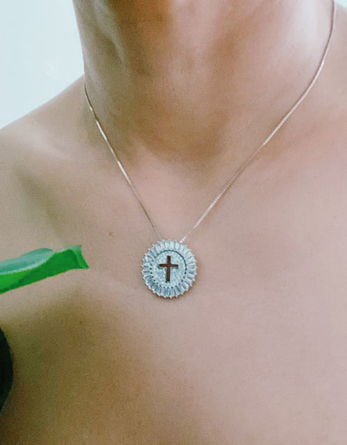 Load image into Gallery viewer, Shine Circle Cross Necklace by Ellisonyoung.com
