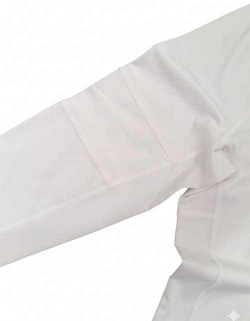 Load image into Gallery viewer, Foudy Mid-Weight Long Sleeve ½ Zip Top
