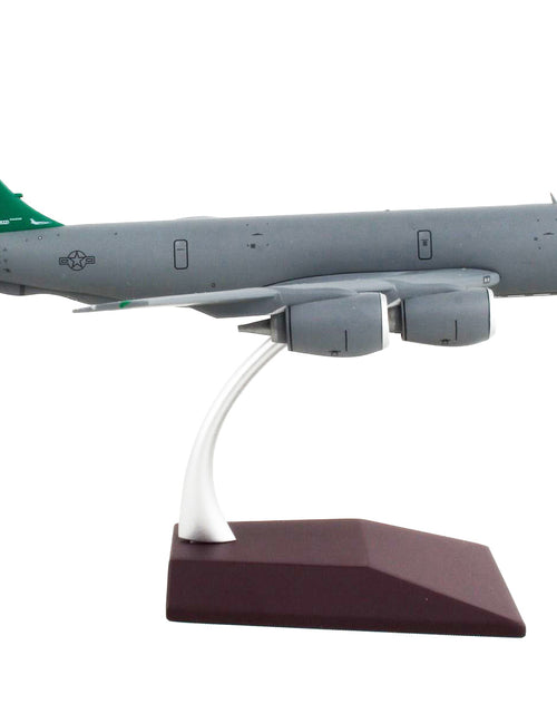 Load image into Gallery viewer, Boeing KC-135R Stratotanker Tanker Aircraft "Maine Air National Guard" United States Air Force "Gemini 200" Series 1/200 Diecast Model Airplane by GeminiJets
