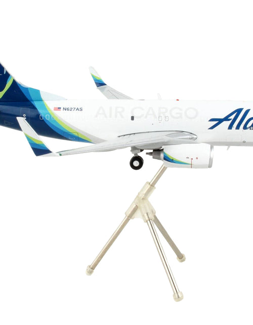 Load image into Gallery viewer, Boeing 737-700BDSF Commercial Aircraft "Alaska Air Cargo" White with Blue Tail "Gemini 200" Series 1/200 Diecast Model Airplane by GeminiJets
