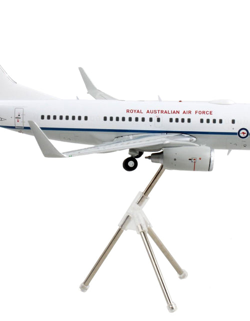 Load image into Gallery viewer, Boeing 737-700 Transport Aircraft "Royal Australian Air Force - A36-002" White and Gray "Gemini 200" Series 1/200 Diecast Model Airplane by GeminiJets
