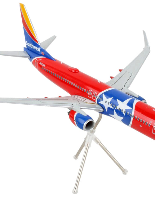Load image into Gallery viewer, Boeing 737-800 Commercial Aircraft "Southwest Airlines - Tennessee One" Tennessee Flag Livery "Gemini 200" Series 1/200 Diecast Model Airplane by GeminiJets
