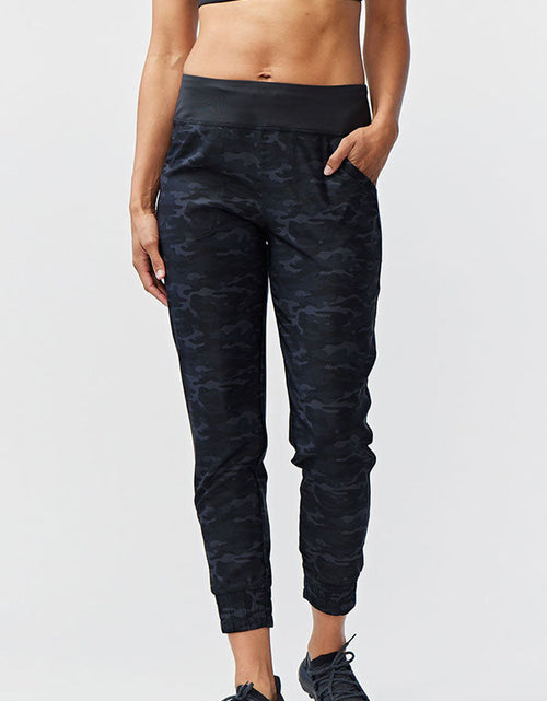 Load image into Gallery viewer, Excel Jogger 7/8 Length 28" Pant
