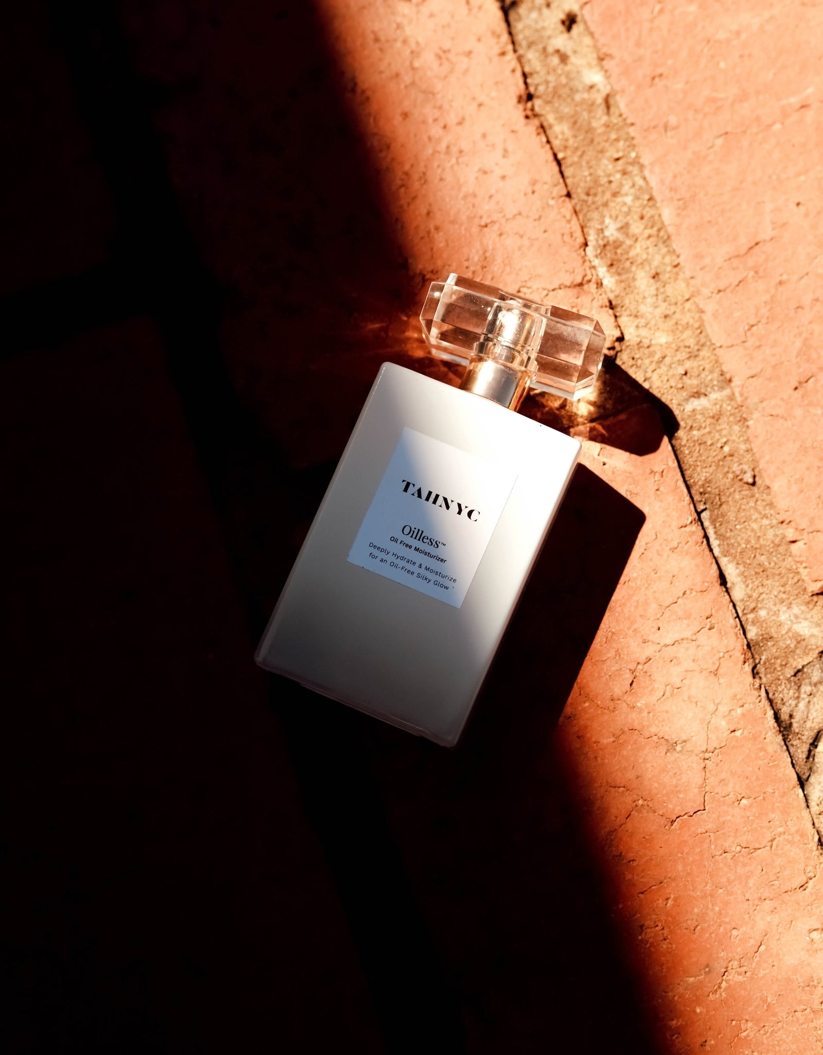 Oilless Oil Free Moisturizer by TAHNYC
