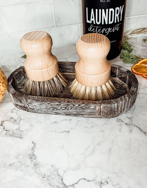 Load image into Gallery viewer, Natural Sisal Brush by Gia Roma
