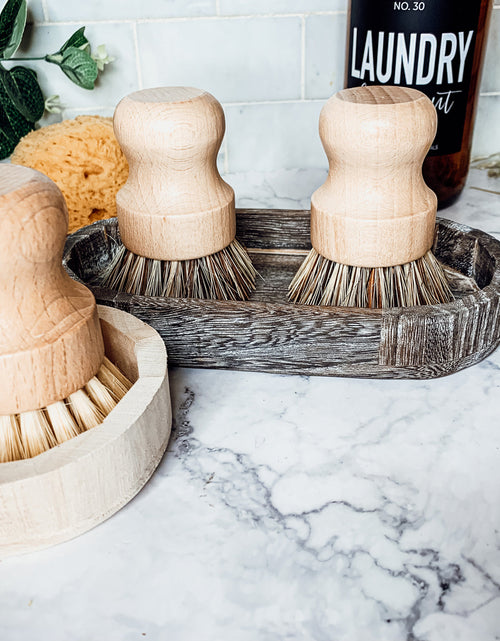 Load image into Gallery viewer, Natural Sisal Brush by Gia Roma
