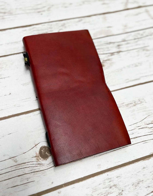 Load image into Gallery viewer, Custom Traveler's Leather Journals - TRAVELER'S JOURNALS by Soothi
