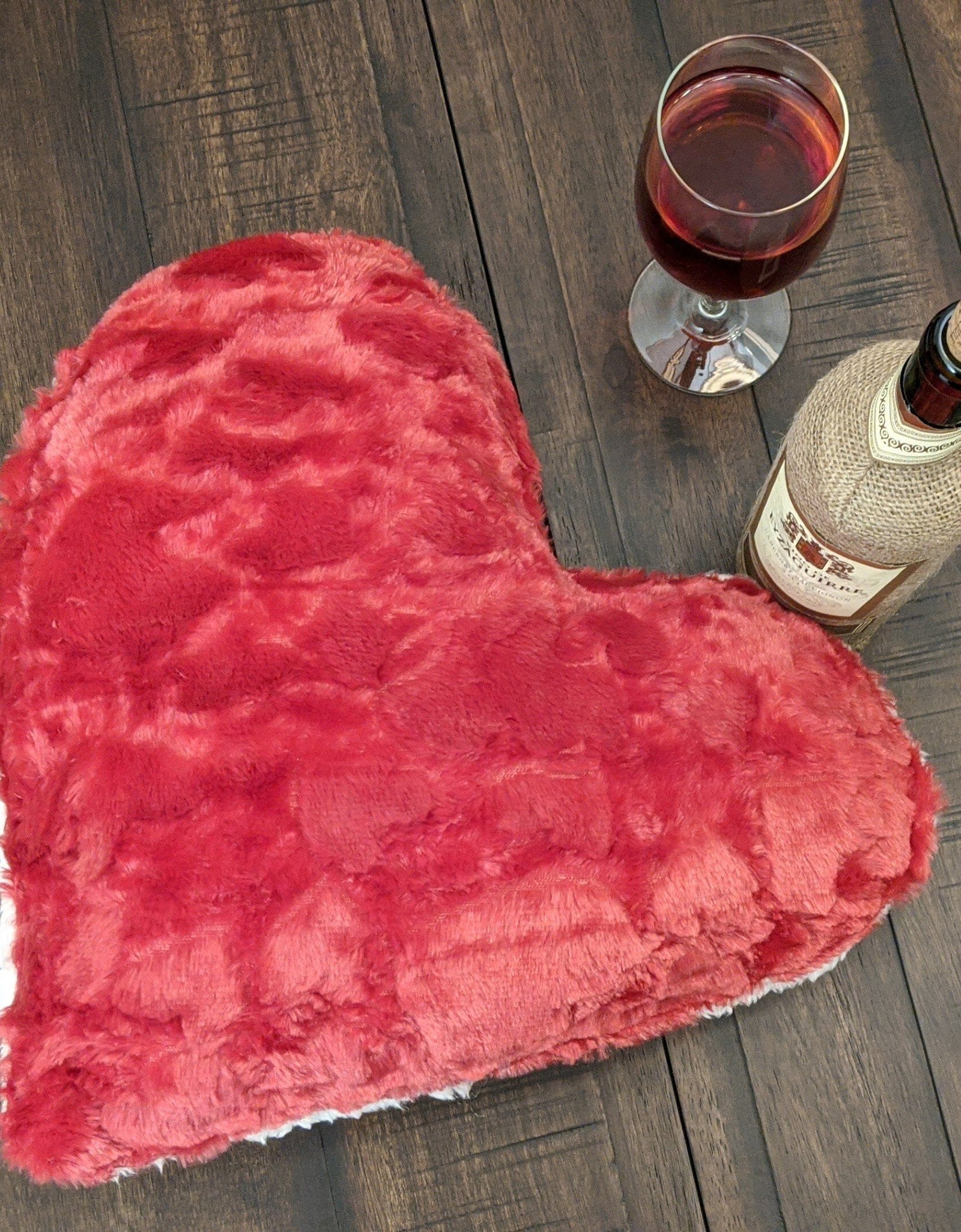 DaDa Bedding Hand-Made Luxury Romantic Valentine Heart Shaped Red Throw Pillow - 16” x 14” by DaDa Bedding Collection