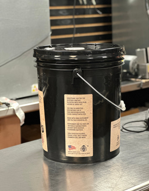 Load image into Gallery viewer, 5 Gallon Pail Of After Action Body Wash

