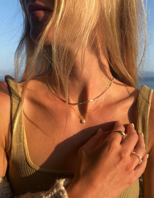 Load image into Gallery viewer, Dainty Pearl Necklace by Urth and Sea
