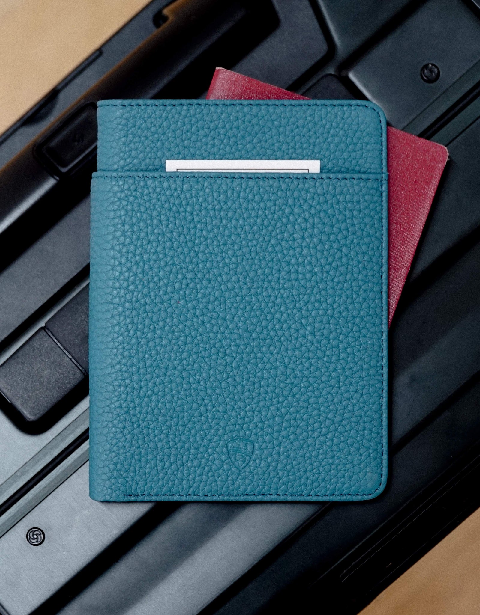 KENSINGTON Passport Wallet by Vaultskin