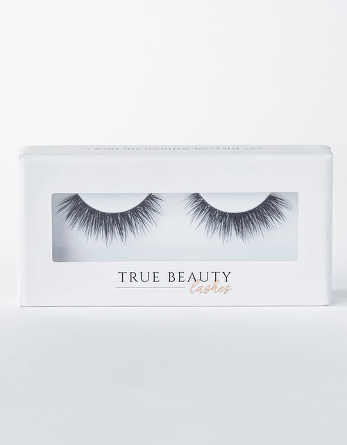 Load image into Gallery viewer, Sexy Classy Lash Style by True Beauty Lashes
