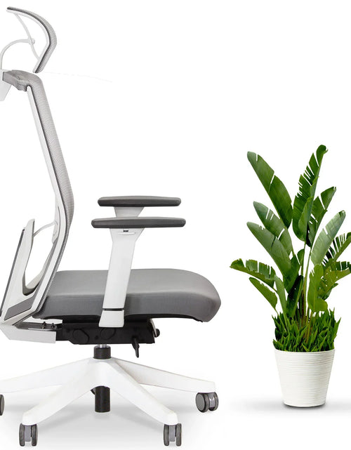 Load image into Gallery viewer, KarmaChair by EFFYDESK by Level Up Desks
