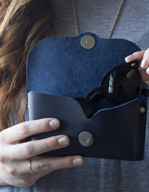 Load image into Gallery viewer, Eyeglasses Case by Lifetime Leather Co
