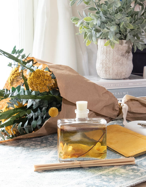 Load image into Gallery viewer, Lemon Zest &amp; Thyme Reed Diffuser by Andaluca Home
