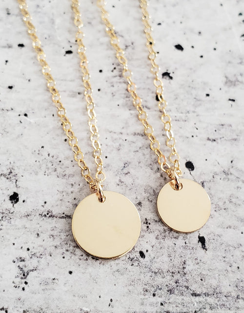 Load image into Gallery viewer, Minimalist Daisy Charm Necklace by Salt and Sparkle

