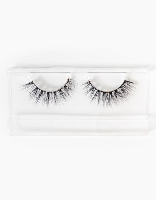 Load image into Gallery viewer, Odaiba Lashes by Kawaii Girl Cosmetics
