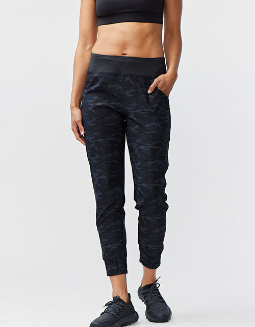 Load image into Gallery viewer, Excel Jogger 7/8 Length 28" Pant
