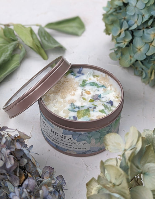 Load image into Gallery viewer, BY THE SEA Hydrangea Sea Salt Candle by Ash &amp; Rose
