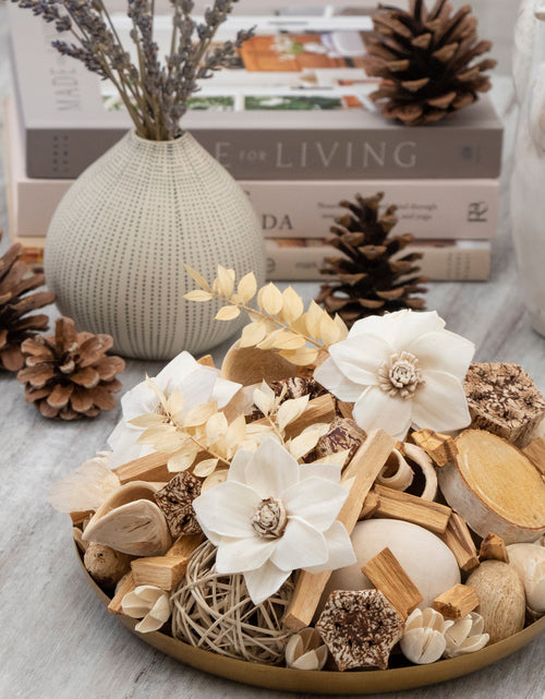 Load image into Gallery viewer, Palo Santo &amp; Linen Box Potpourri by Andaluca Home
