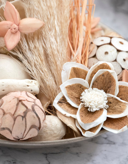 Load image into Gallery viewer, Pampas Grass &amp; Vanilla Spice Box Potpourri by Andaluca Home
