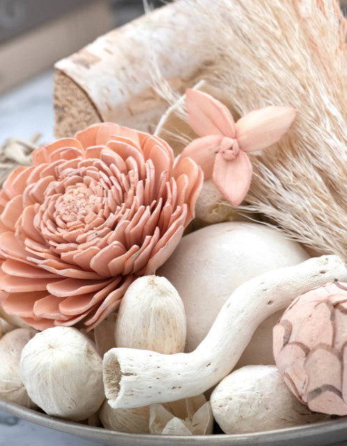 Load image into Gallery viewer, Pampas Grass &amp; Vanilla Spice Box Potpourri by Andaluca Home
