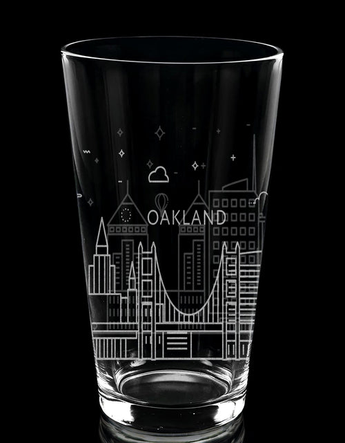Load image into Gallery viewer, CITY SKYLINES Pint Glasses by LumEngrave
