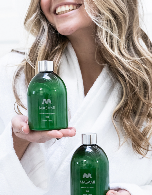 Load image into Gallery viewer, Mekabu Hydrating Shampoo by Masami
