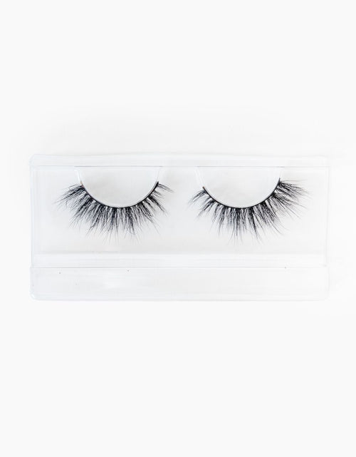 Load image into Gallery viewer, Shibuya Lashes by Kawaii Girl Cosmetics

