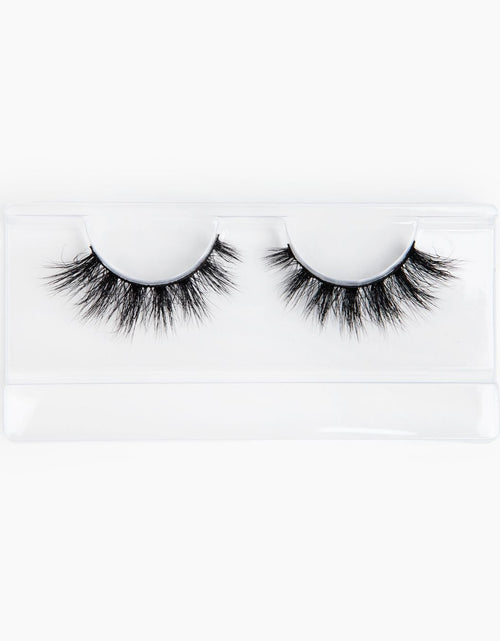 Load image into Gallery viewer, Staten Island Lashes by Kawaii Girl Cosmetics
