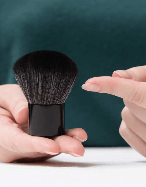 Load image into Gallery viewer, Synthetic Buffer Kabuki Brush by ZAQ Skin &amp; Body
