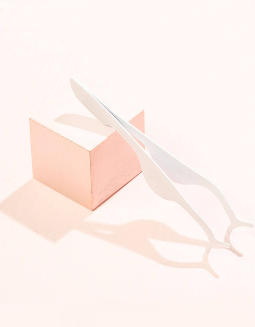 Load image into Gallery viewer, Tweezers by LashJob BeautyBonder
