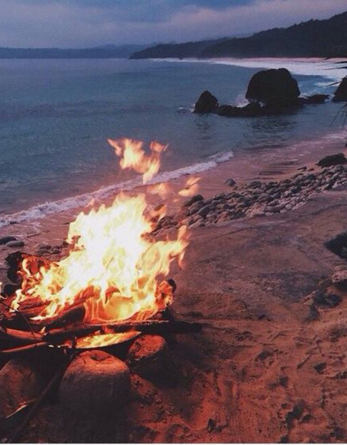 Load image into Gallery viewer, Beach Bonfire by Wicked Good Perfume
