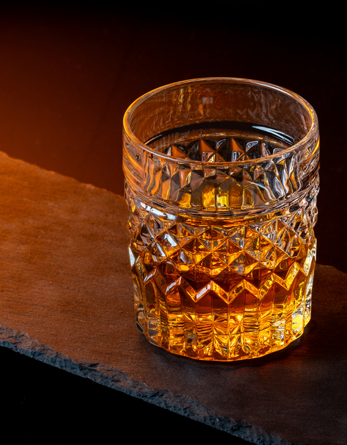 Load image into Gallery viewer, The Privilege Collection - Prestige Glasses by R.O.C.K.S. Whiskey Chilling Stones
