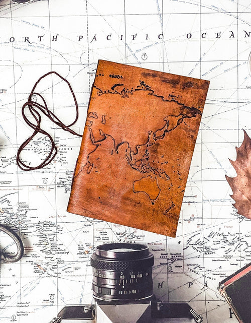 Load image into Gallery viewer, World Map 7x5 Handmade Leather Journal by Soothi
