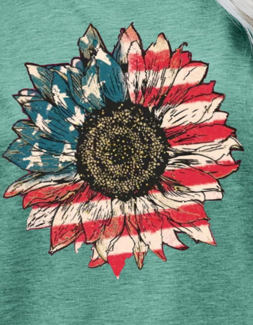 Load image into Gallery viewer, US Flag Flower Graphic Tee
