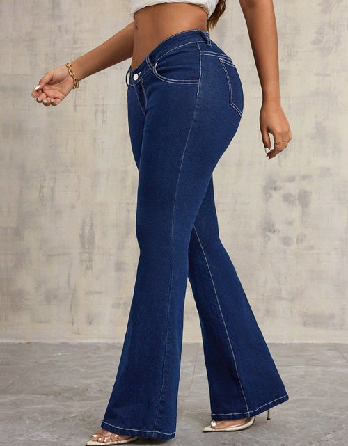 Load image into Gallery viewer, Flare Jeans with Pockets
