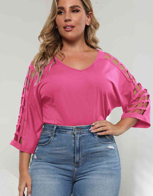 Load image into Gallery viewer, 3/4 Sleeve Cutout Detail Top
