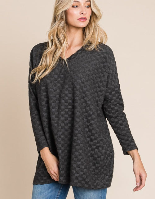 Load image into Gallery viewer, BOMBOM Checkered Long Sleeve V-Neck T-Shirt
