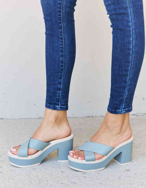 Load image into Gallery viewer, Weeboo Cherish The Moments Contrast Platform Sandals in Misty Blue
