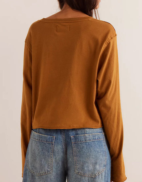 Load image into Gallery viewer, Round Neck Long Sleeve Cropped T-Shirt
