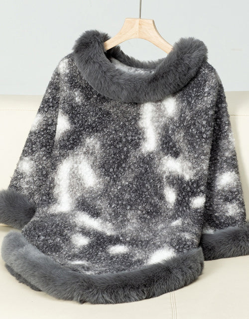 Load image into Gallery viewer, Furry Contrast Three-Quarter Poncho
