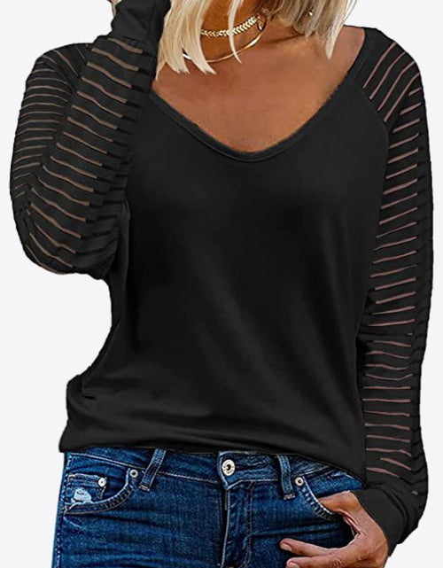 Load image into Gallery viewer, V-Neck Long Raglan Sleeve Top
