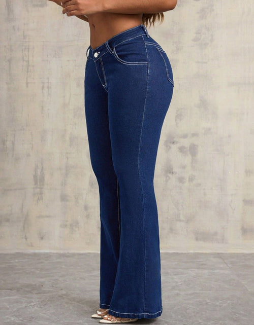 Load image into Gallery viewer, Flare Jeans with Pockets
