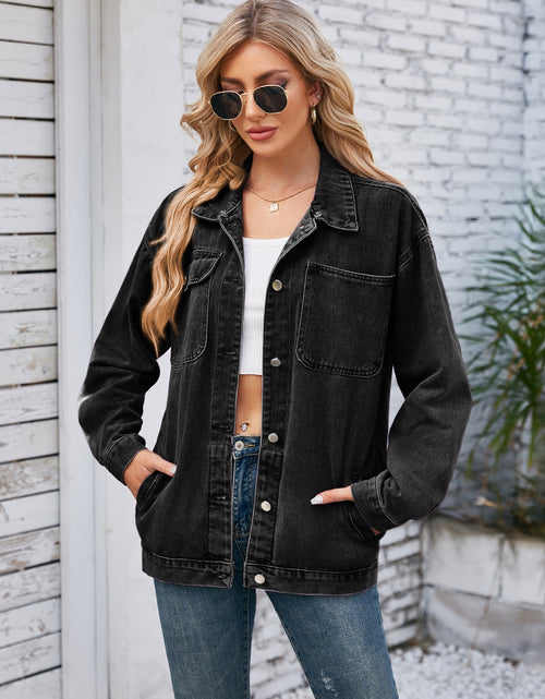 Load image into Gallery viewer, Pocketd Button Up Detachable Hooded Denim Jacket
