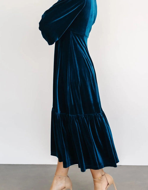 Load image into Gallery viewer, V-Neck Long Sleeve Midi Velvet Dress
