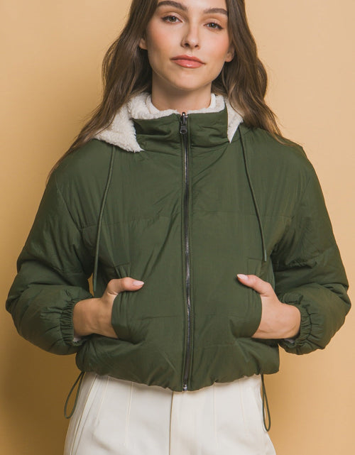 Load image into Gallery viewer, Love Tree Zip Up Cropped Hooded Sherpa Reversible Jacket
