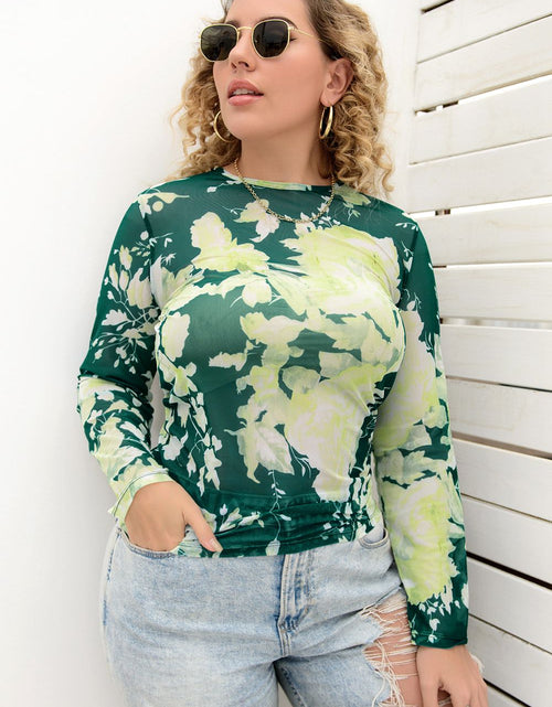 Load image into Gallery viewer, Plus Size Printed Round Neck Long Sleeve Blouse
