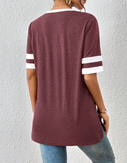 Load image into Gallery viewer, Contrast Trim V-Neck Short Sleeve T-Shirt
